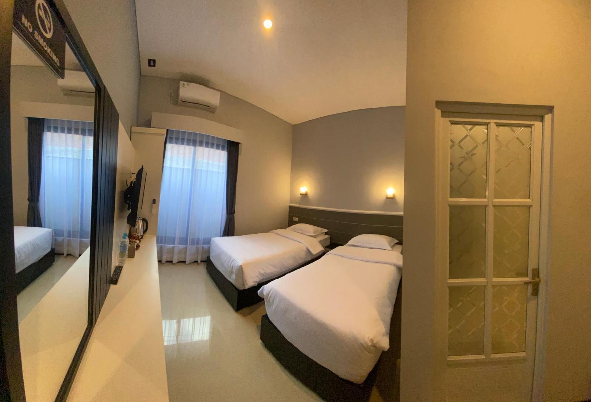 B Syariah Guest House Lumajang Oda fotoğraf