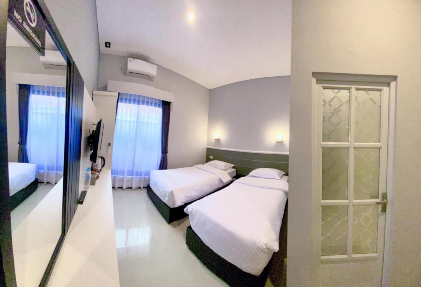 B Syariah Guest House Lumajang Dış mekan fotoğraf